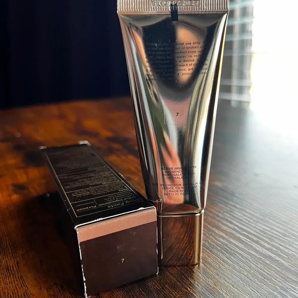 Hourglass Illusion Luminous Glow Foundation SPF 30 | Shade 7